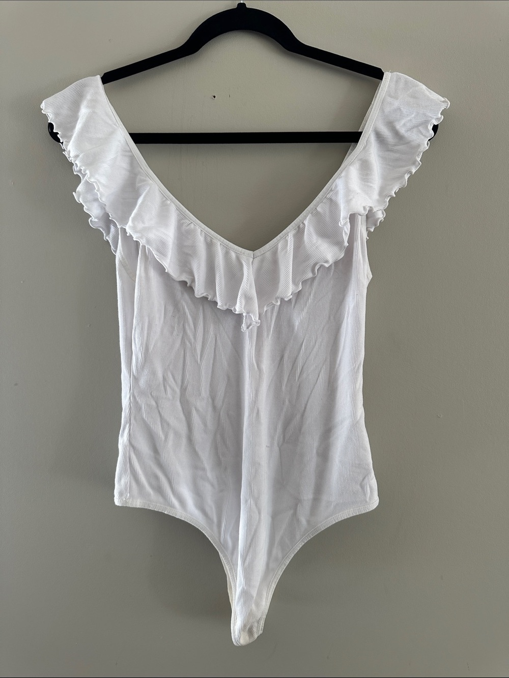 Wilfred White Ruffle-Trim V-Neck Bandeau Bodysuit